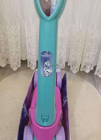 Frozen Frozen marka kız çocuk scooter