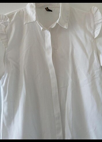 Beyaz gömlek 