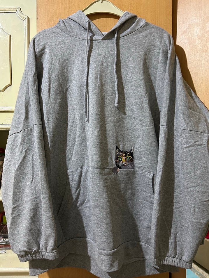 Gri Kapüşonlu Nakışlı Kadın Sweatshirt - Görsel 2