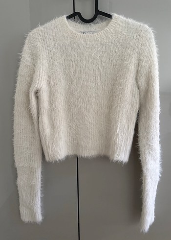 Zara Zara kırık beyaz tüylü kazak