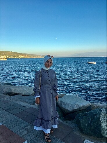 Kadın uzun elbise