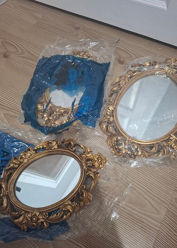 Parlak Altın Renkli Dekoratif Ayna
