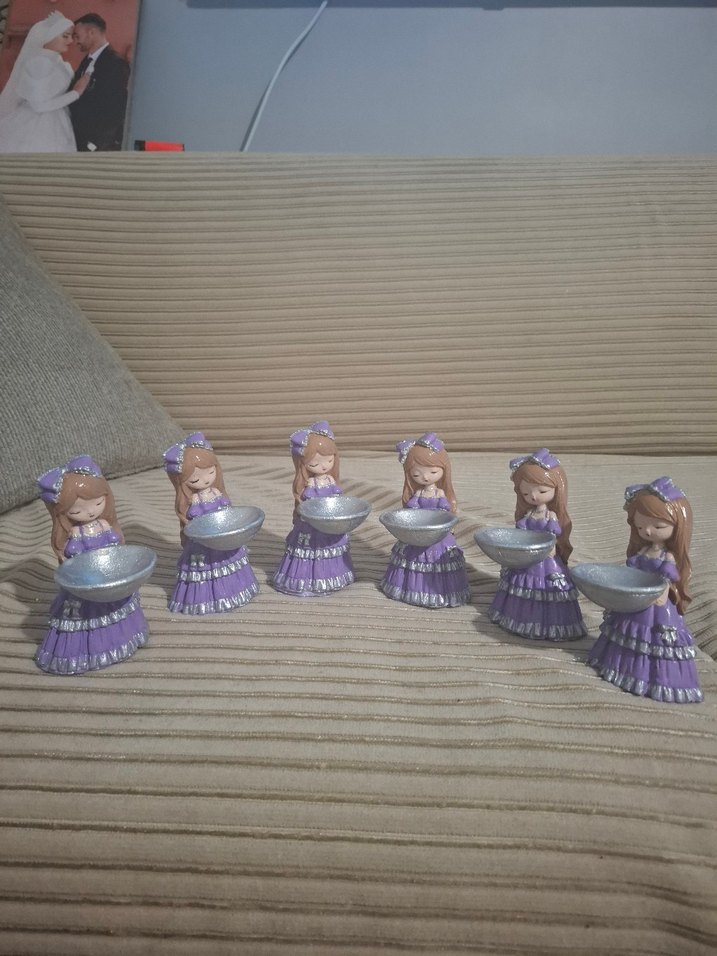 sunumcu kızlar - Görsel 2