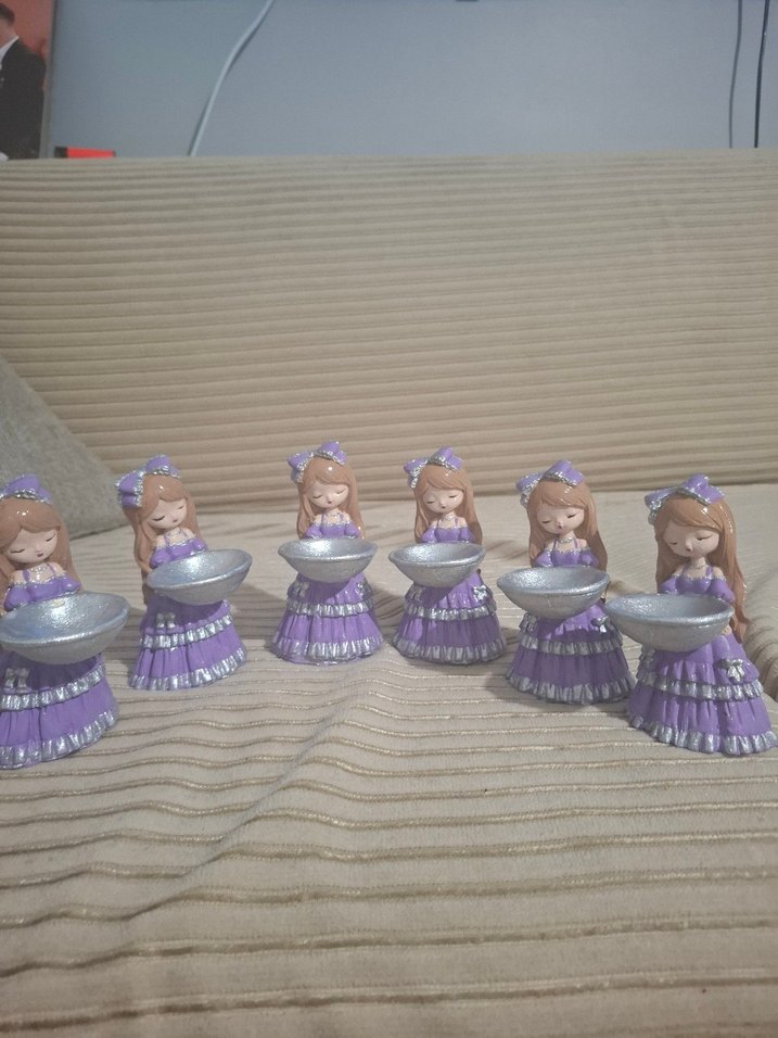 sunumcu kızlar - Görsel 3