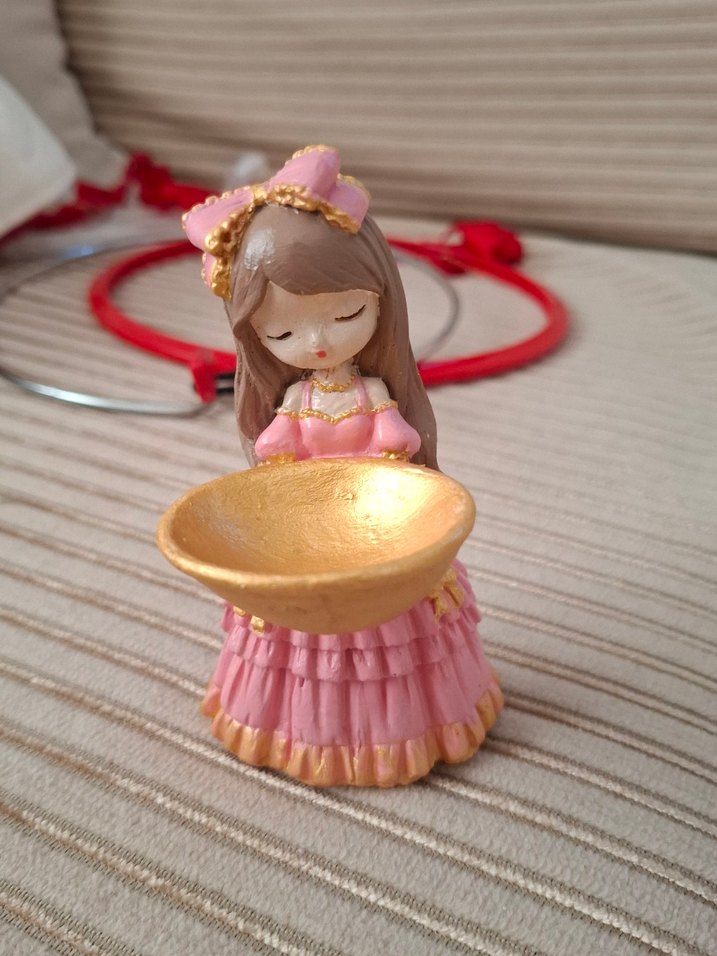 Pastel Renkli Kız Figürin Seti - Görsel 5