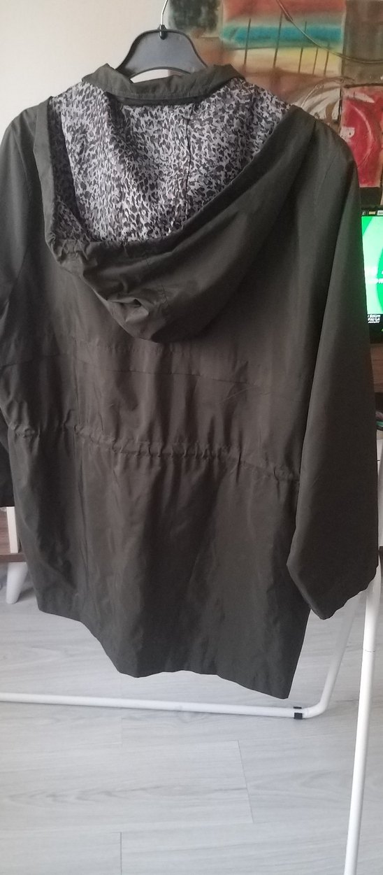 48 Beden Yağmurluk - Görsel 2