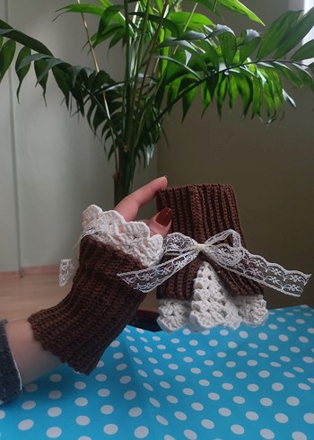 Dantel Detaylı Kahverengi Örgü Eldiven - Görsel 3