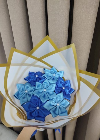 Mavi Kurdeleli Çiçek buketi el yapımı