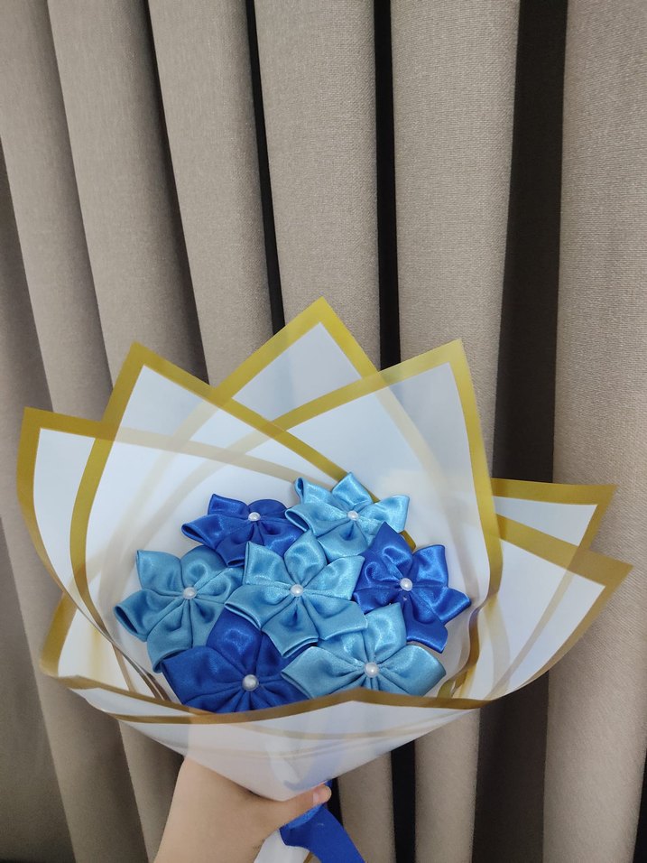 Mavi Kurdeleli Çiçek buketi el yapımı - Görsel 2