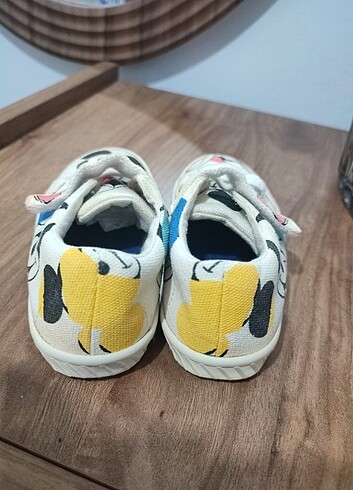 Disney zara 23 numara