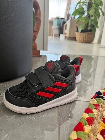 Adidas 22 Numara Spor Ayakkabı