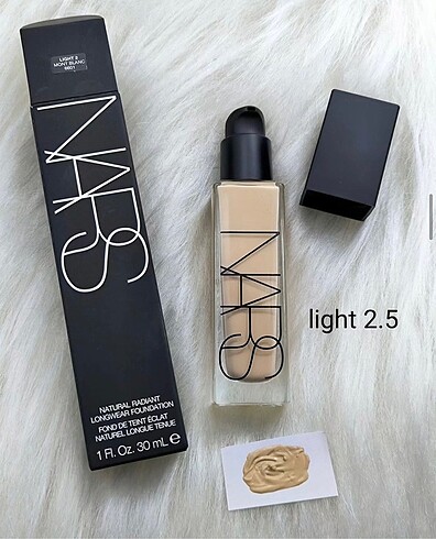 Beden Nars fondöten light 2
