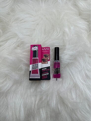 NYX Nyx kaş sabitleyici jel