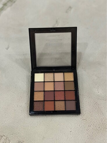 Beden Nyx ultimate far paleti