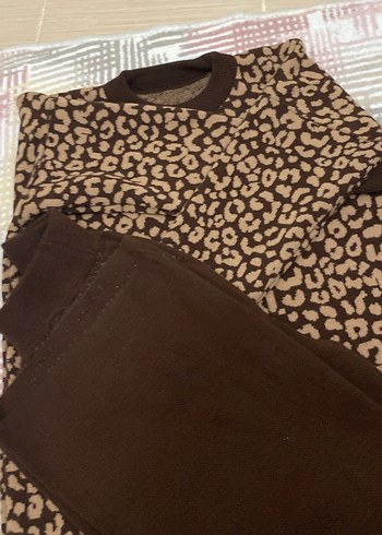 Kahverengi triko takın - Görsel 2