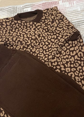 Kahverengi triko takın - Görsel 3