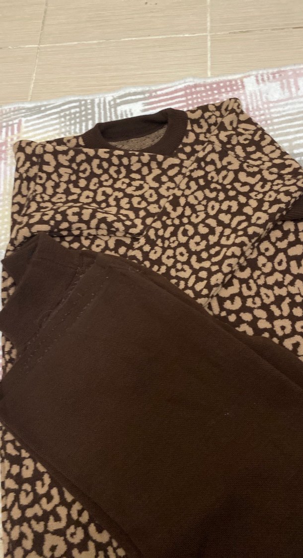 Kahverengi triko takın - Görsel 2