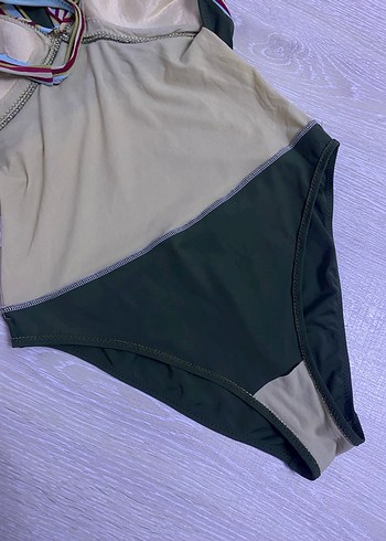 Çizgili Üstü Bağlamalı Plaj Elbisesi - Görsel 10