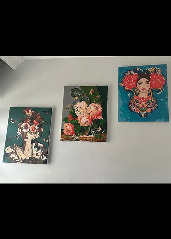 Çiçek ve Portre Temalı Çok Renkli Tablolar