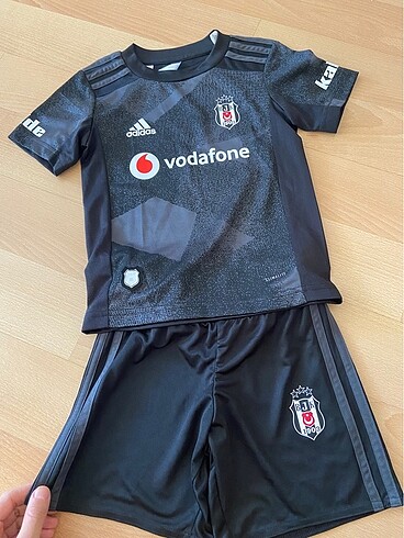 Adidas erkek çocuk forma