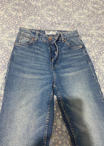 Bershka Mavi Düğmeli Crop Flare Jean - Görsel 4