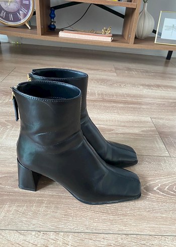 Siyah Deri Stiletto Topuklu Kadın Bot - Görsel 3