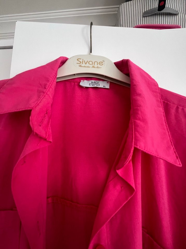 Pembe Düğmeli Keten Gömlek - Görsel 2