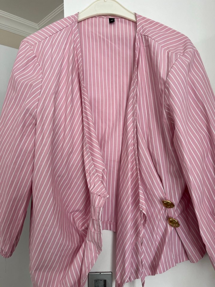 Düğmeli Pembe Çizgili Kadın Gömlek - Görsel 2