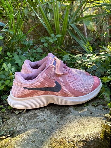 Nike revulation 4 kız çocuk günlük spor ayakkabı