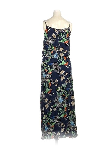 30 Beden PreLoved Günlük Elbise %70 İndirimli.