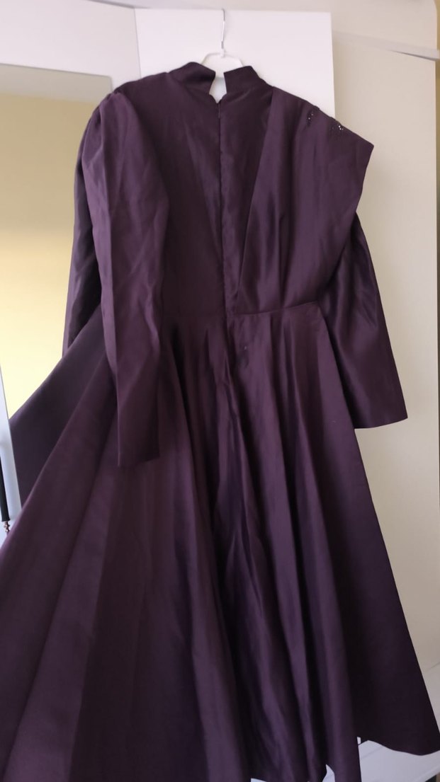 Uzun Kollu Mor Drapeli Kadın abiye - Görsel 2