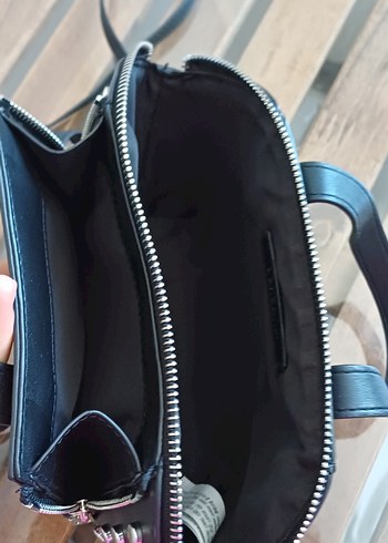  Beden siyah Renk Bershka Siyah Deri Çivili Kadın Çanta