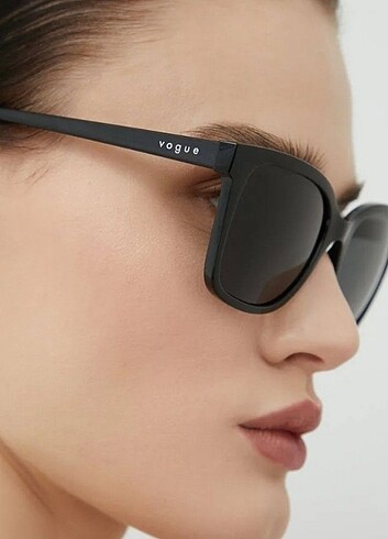 Vogue güneş gözlüğü 