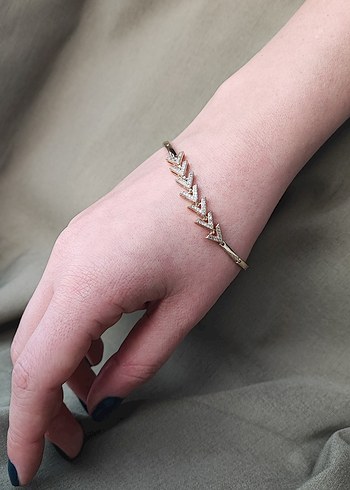 xuping Altın Renk Zincir Detaylı Minimalist Bileklik - Görsel 4