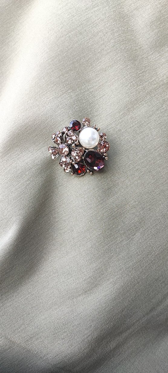 Bordo Pullu Kadın broş - Görsel 4