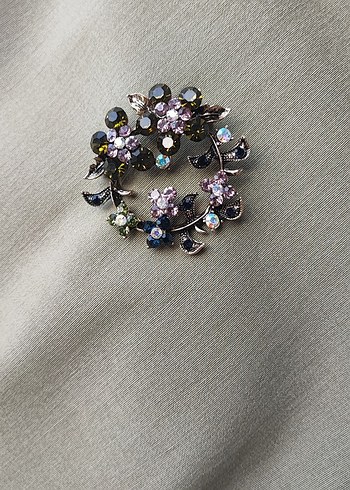 Payetli Çok Renkli Kadın Broş - Görsel 3