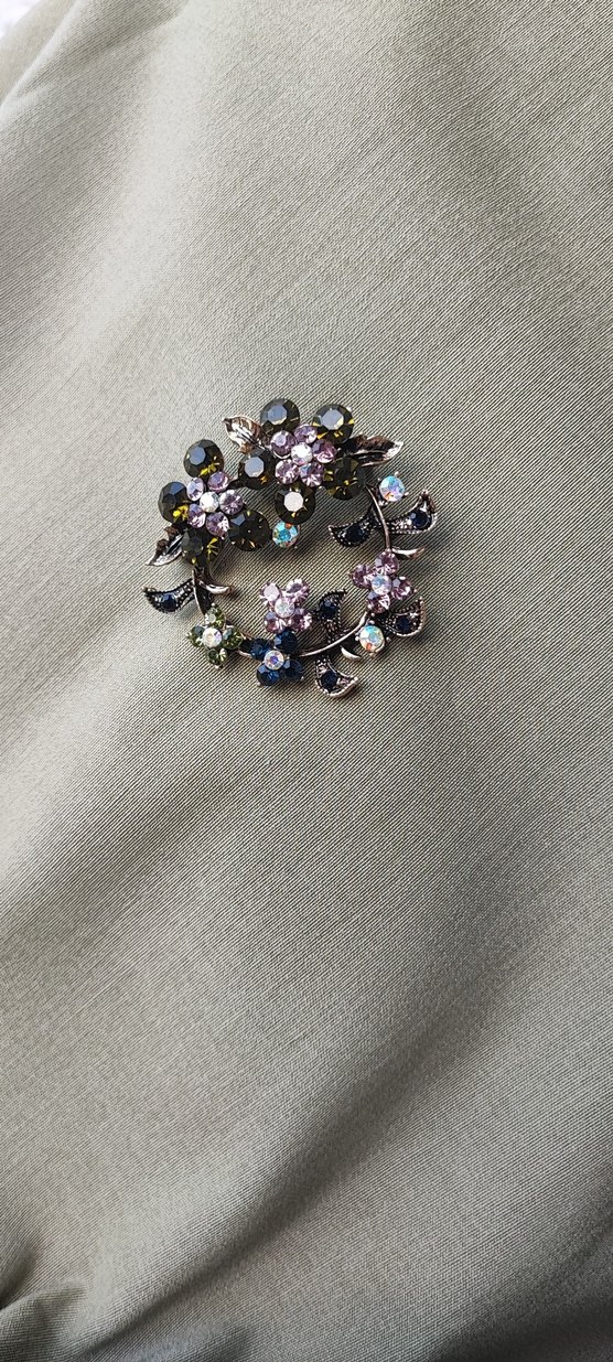 Payetli Çok Renkli Kadın Broş - Görsel 4