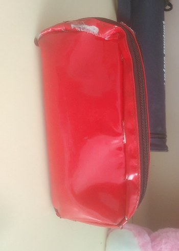 Kırmızı Hello Kitty Çocuk Kalem Kutusu - Görsel 2