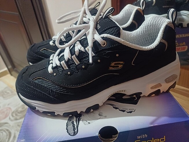 Skechers D?lites Spor Ayakkabı SIFIR