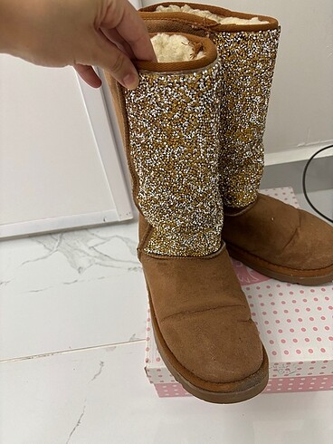 TAŞLI TABA UGG