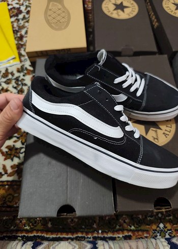 Vans Beyaz Detaylı Siyah Sokak Stili Kadın Spor Ayakkabı