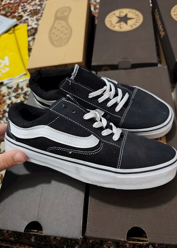 Beyaz Detaylı Siyah Kadın Sneaker