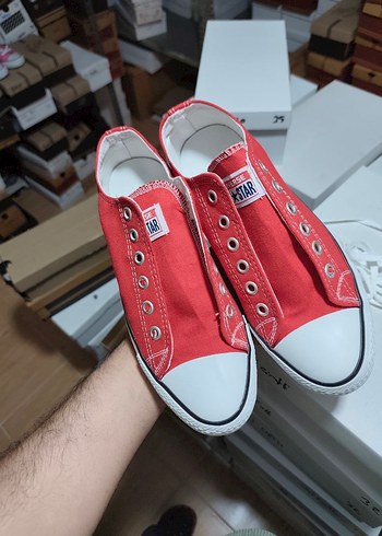 Converse Kırmızı Düz Tabanlı Kadın Spor Ayakkabısı