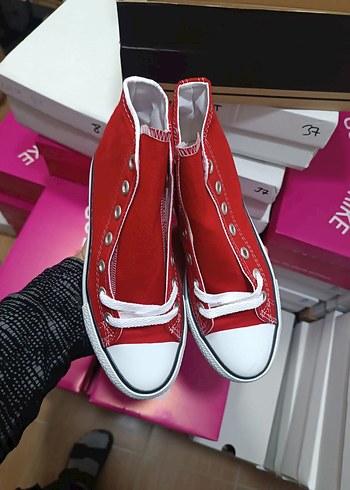 Converse Kırmızı Spor Kadın Ayakkabı