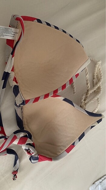 Kyo bikini takımı