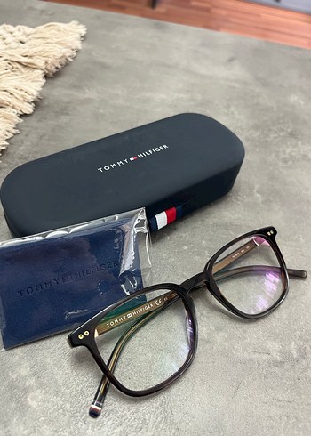 Beden Tommy Hilfiger Th 1814 086 Optik çerçeve