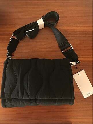 Mango Askılı Çanta