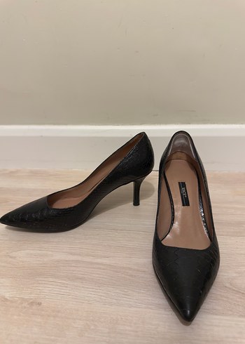 İnci Siyah Yılan Desenli gercek deri Stiletto Topuklu Ayakkabı
