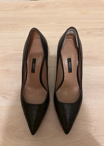 37 Beden İnci Siyah Yılan Desenli gercek deri Stiletto Topuklu Ayakkabı
