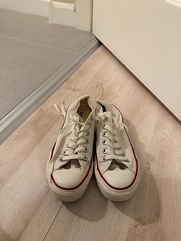 Orijinal beyaz converse spor ayakkabı